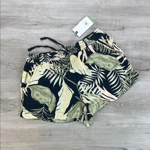 ☀️RIP CURL☀️ COASTAL PALM BEACH SHORT - Picture 2 of 13